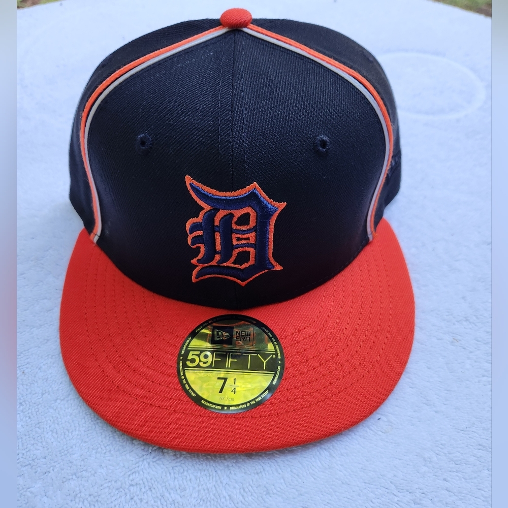 TIGER|New Era 59Fifty Hat Club|Black/Orange Colorway|Size 7 1/4|Orng/Wht Piping